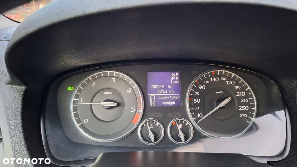 Renault Laguna 2.0 dCi FAP Initiale - 12