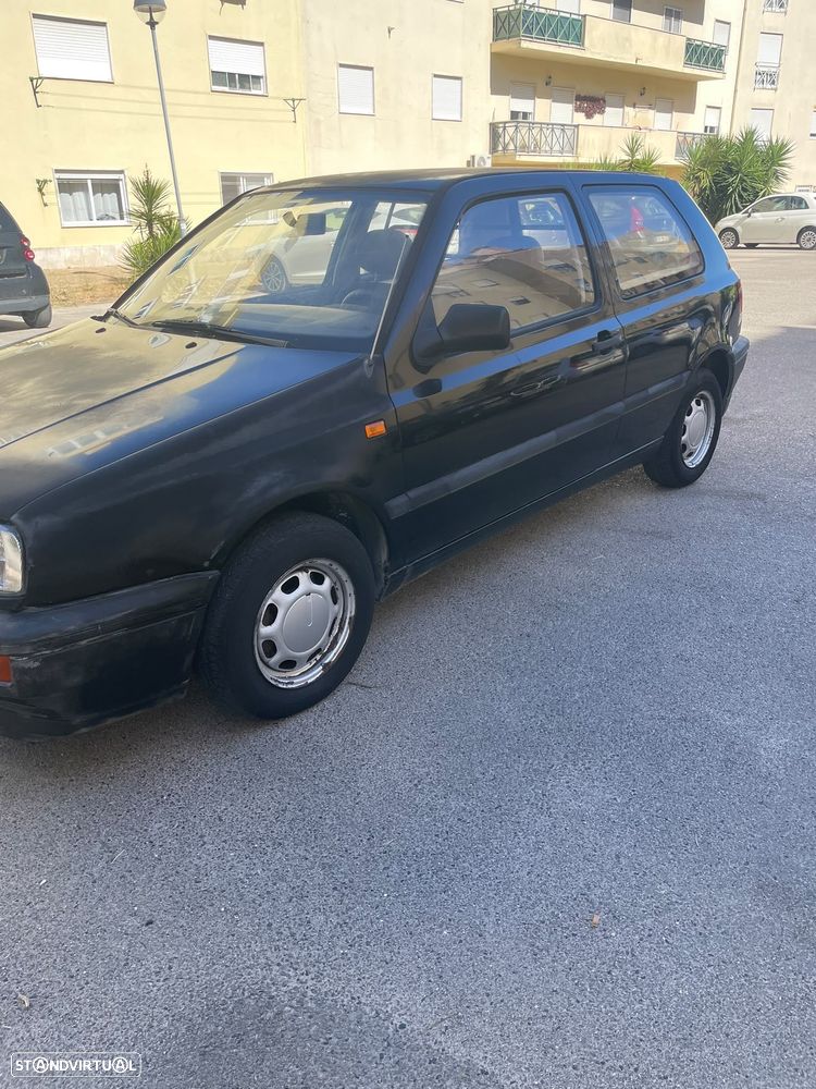 VW Golf 1.9 D CL - 4