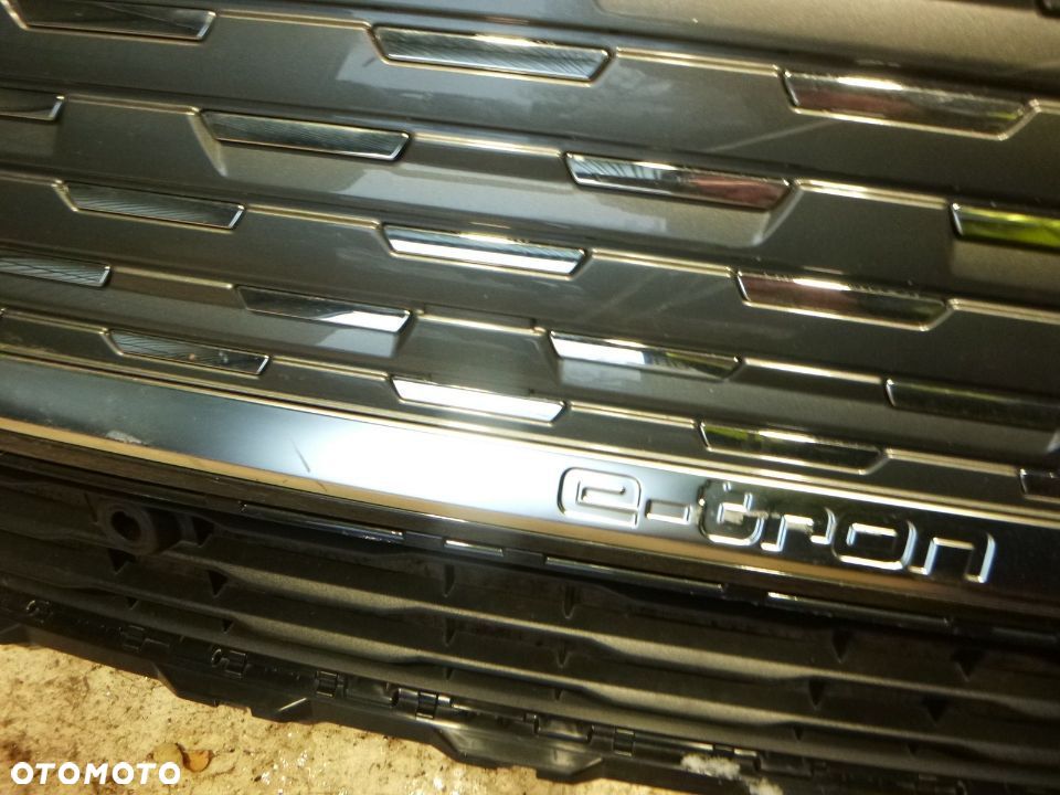 AUDI Q4 E-TRON 89A  grill atrapa - 5