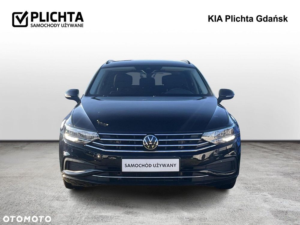Volkswagen Passat - 8