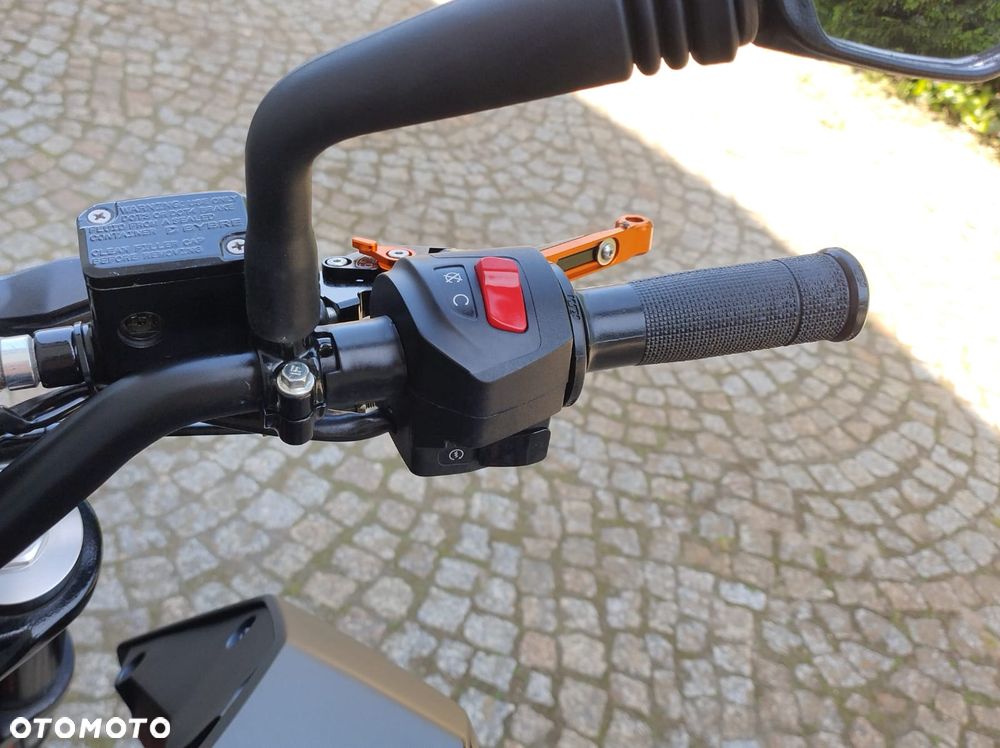 KTM Duke 125 - 28