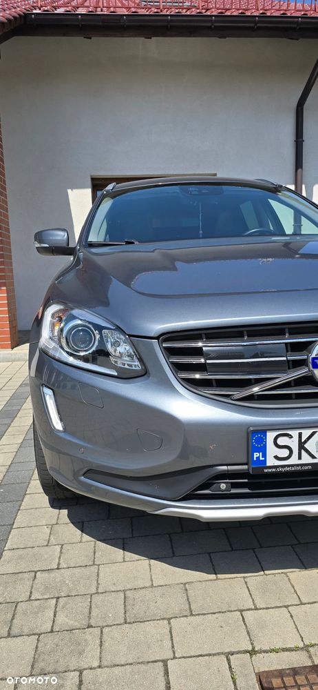 Volvo XC 60 D5 AWD Momentum - 4