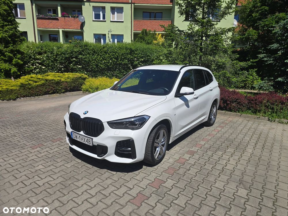 BMW X1 xDrive20i M Sport - 1