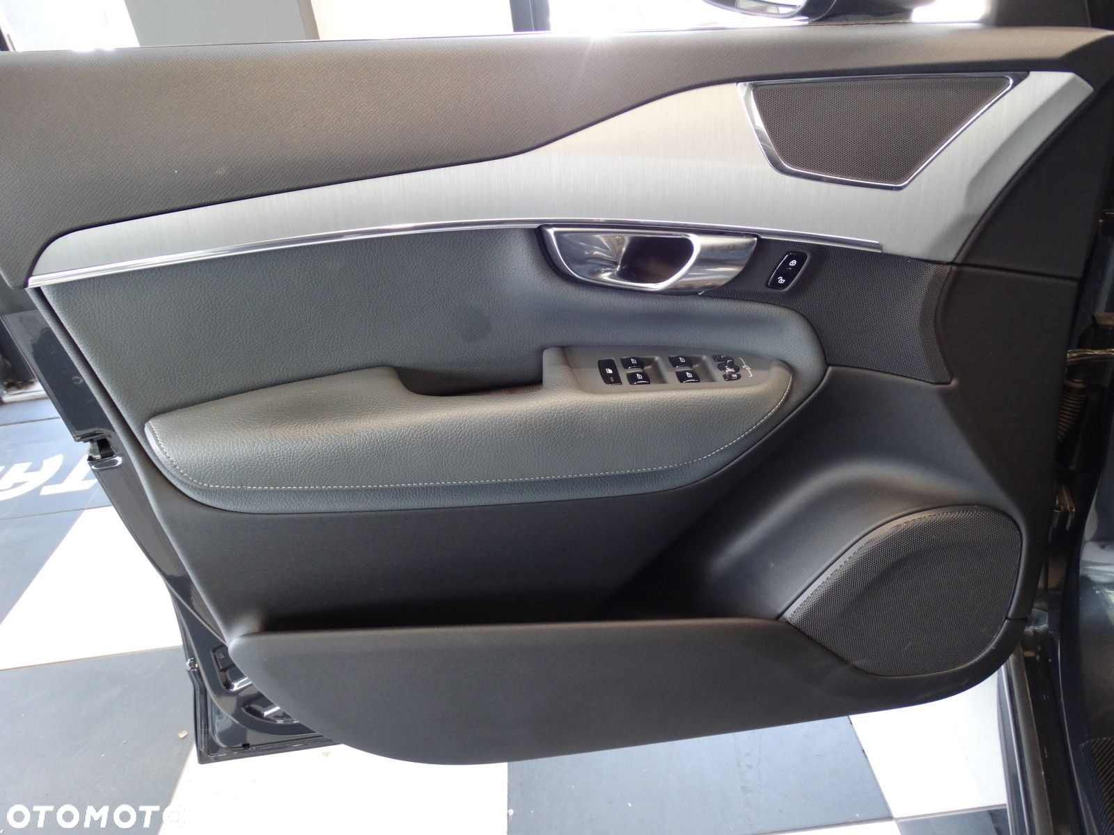Volvo XC 90 - 16