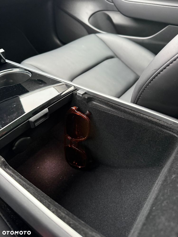 Tesla Model 3 Standard Range Plus - 26