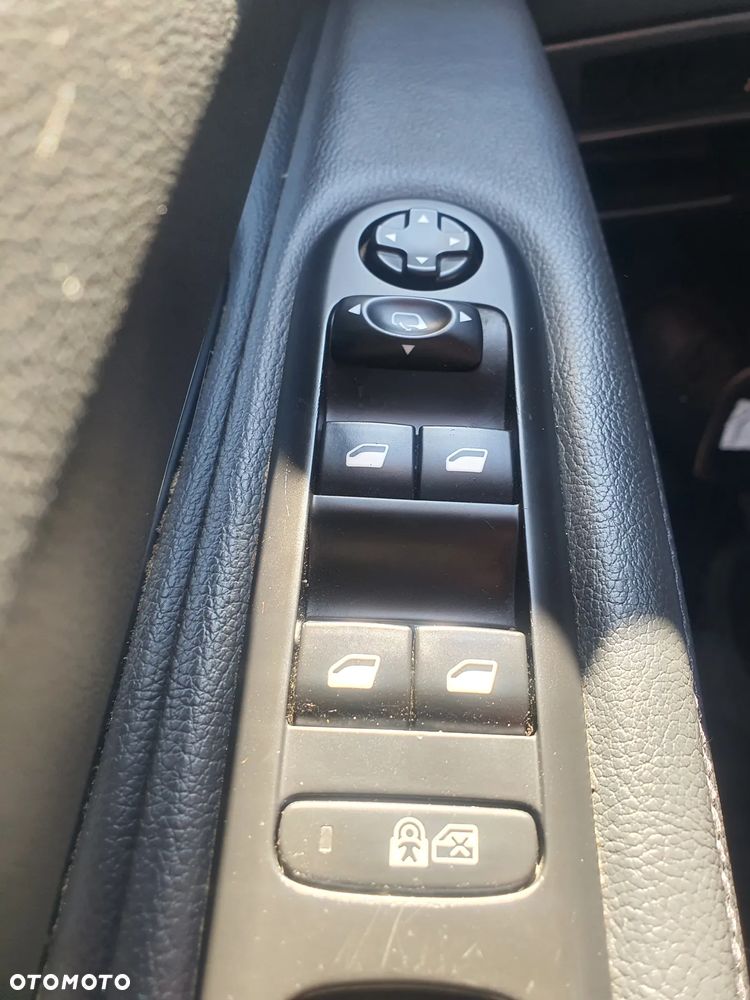 Peugeot 3008 HDi FAP 150 Platinum - 23