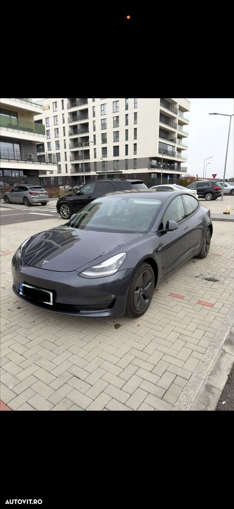 Tesla Model 3 Langstreckenbatterie Allradantrieb Dual Motor - 7