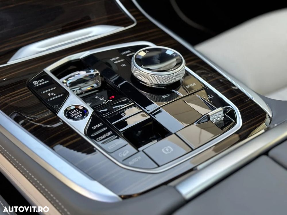 BMW X7 xDrive40i AT MHEV - 15