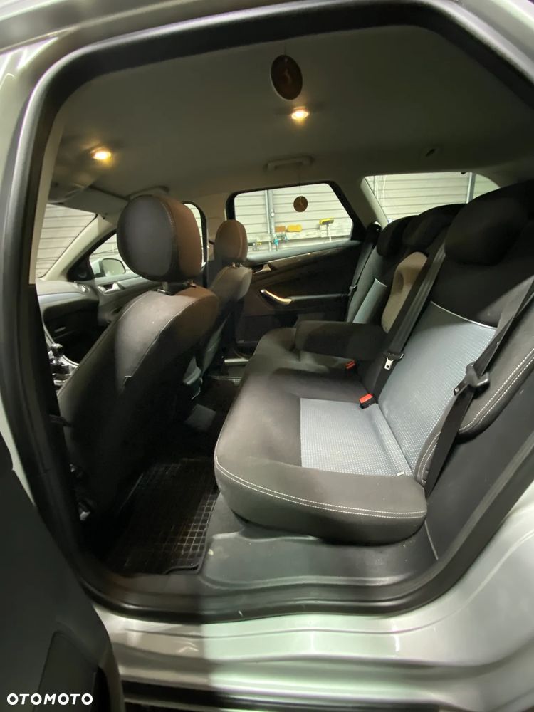 Ford Mondeo 2.0 TDCi Titanium - 16