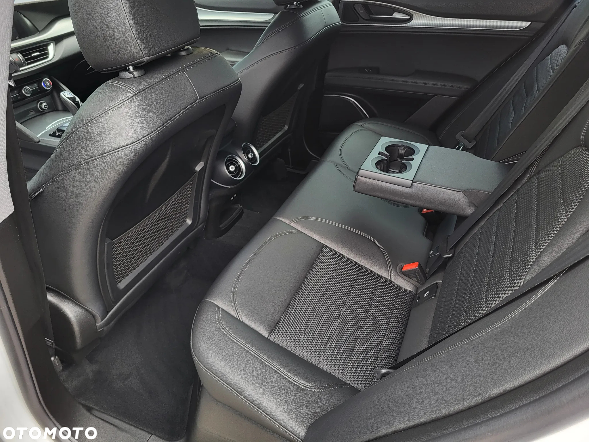 Alfa Romeo Stelvio 2.0 Turbo Sprint Q4 - 28
