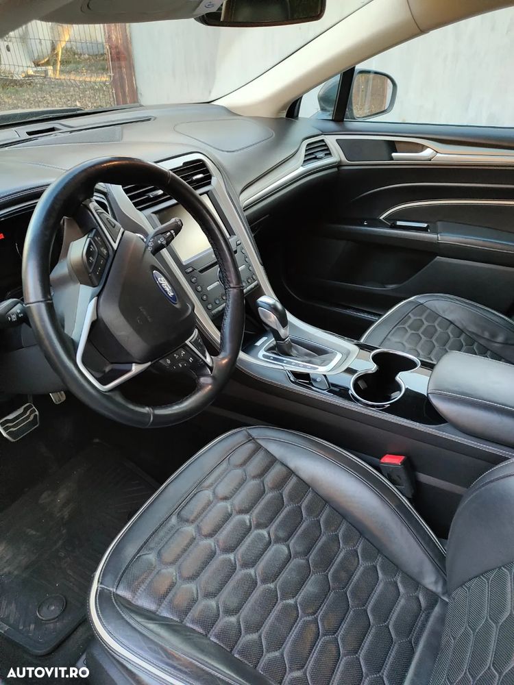 Ford Mondeo Vignale 2.0 TDCi Powershift AWD - 8