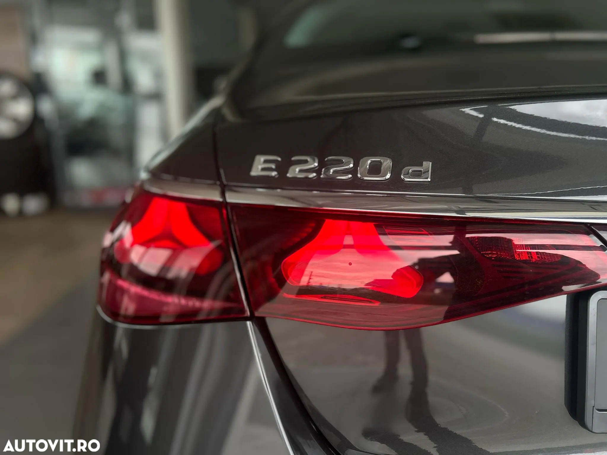 Mercedes-Benz E 220 d 9G-TRONIC Avantgarde - 8