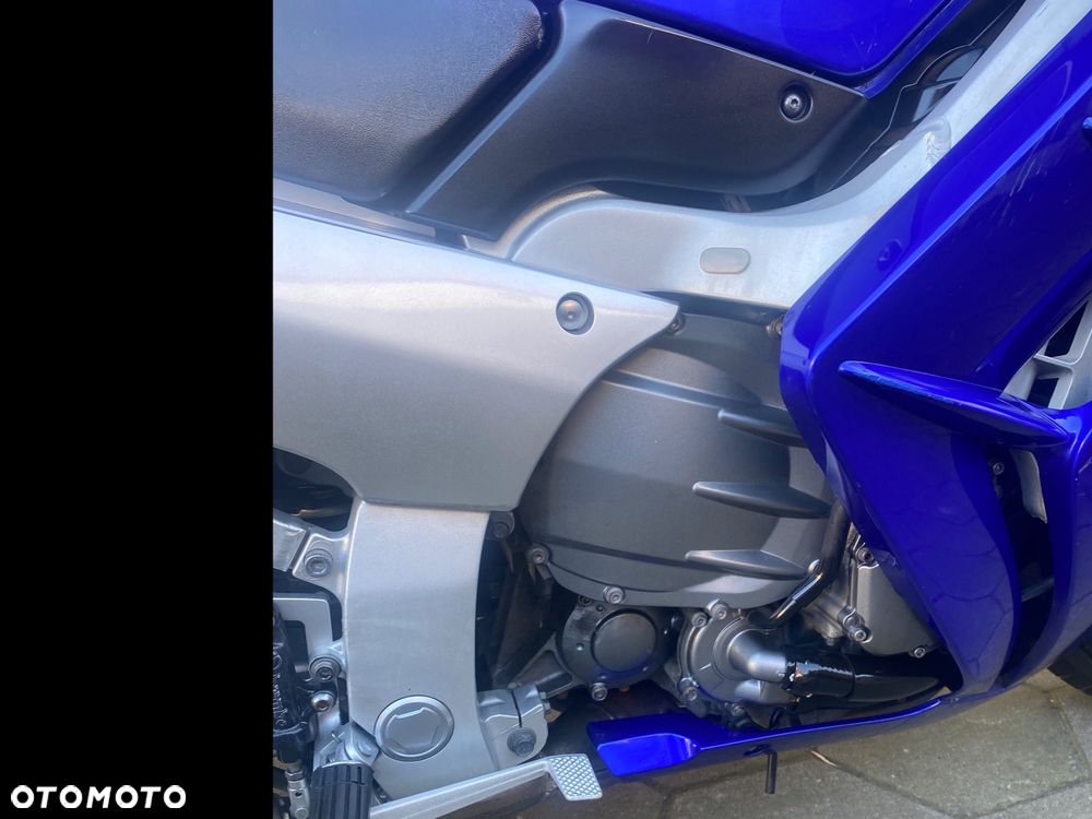Yamaha FJR - 8