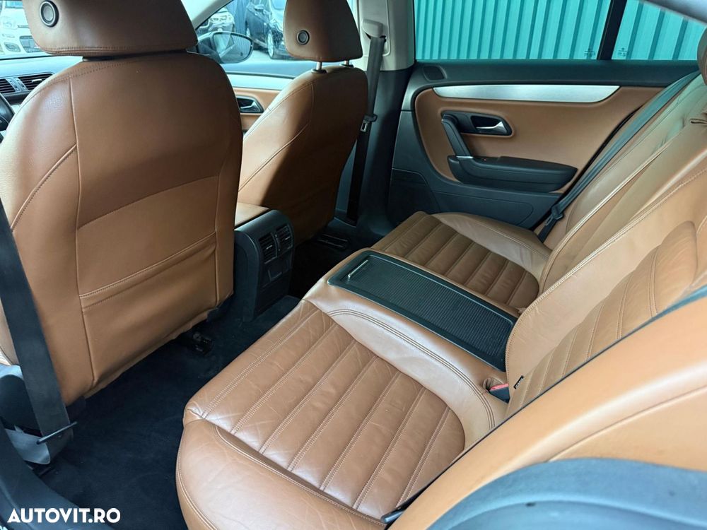 Volkswagen Passat CC - 8