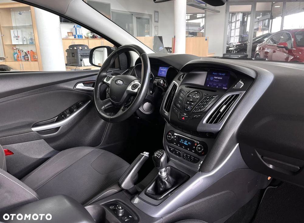 Ford Focus 1.6 EcoBoost Titanium - 23