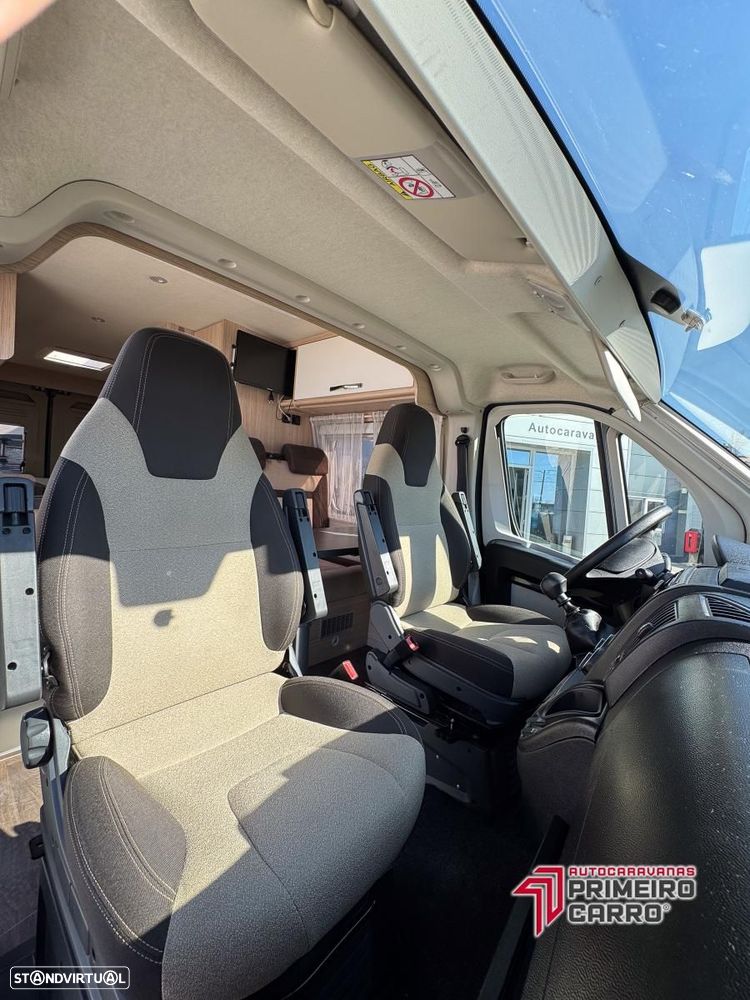 Pössl Roadcamp 640 camas gémeas - 6