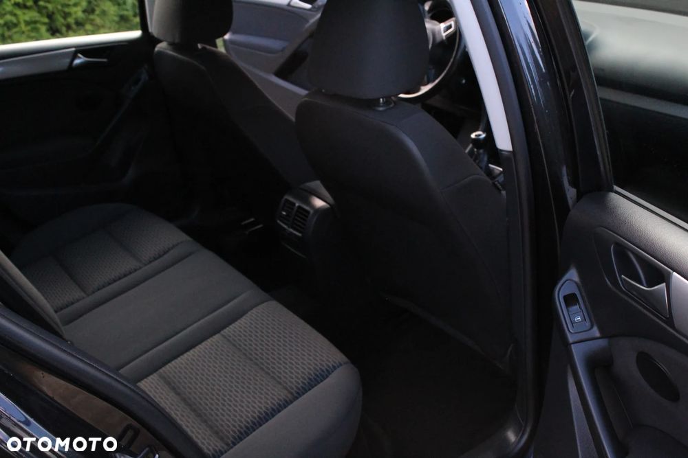 Volkswagen Golf - 16