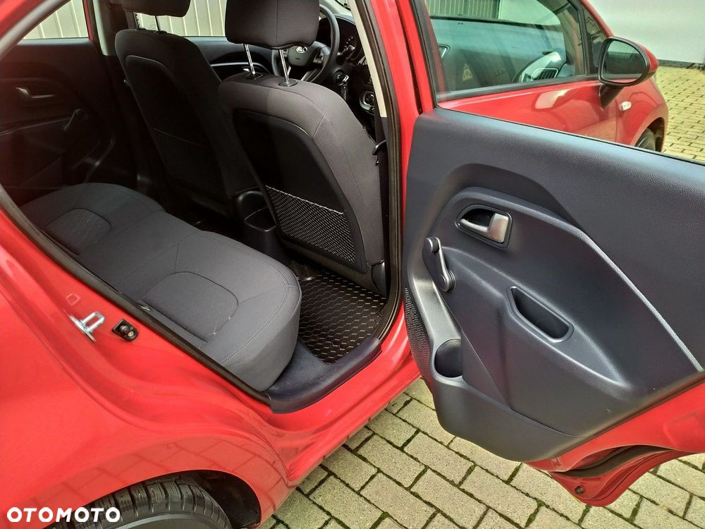Kia Rio 1.2 Attract - 22