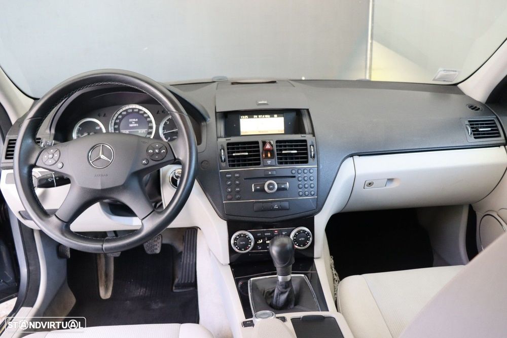 Mercedes-Benz C 200 CDI Classic BlueEfficiency — fotografia 4