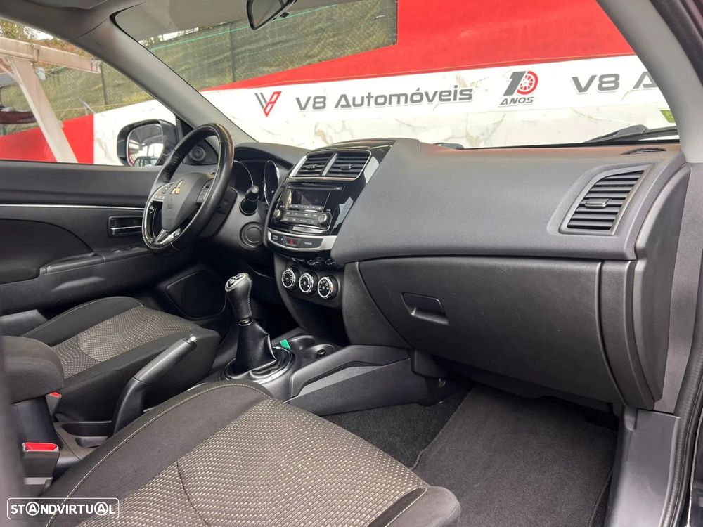 Mitsubishi ASX 1.6 MIVEC Intense Connect Edition - 14