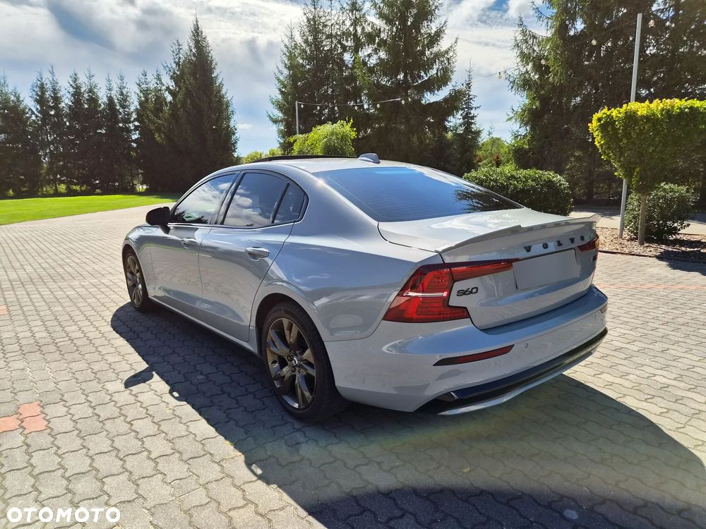 Volvo S60 B5 B AWD Plus Dark - 7