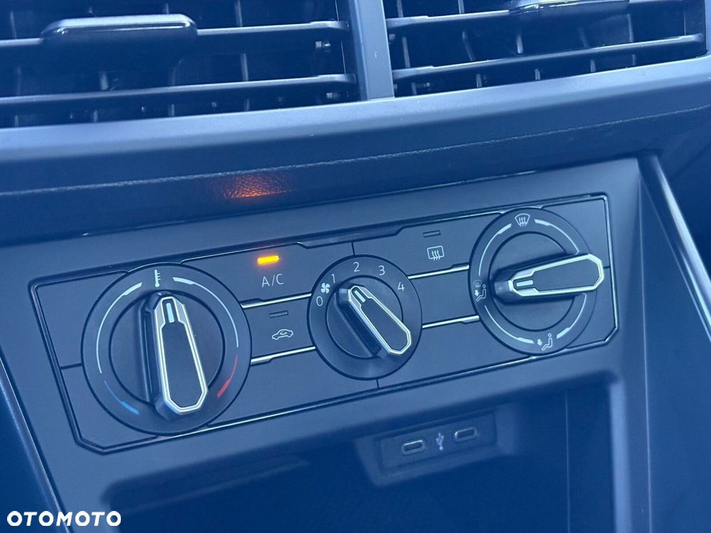 Volkswagen Polo - 17