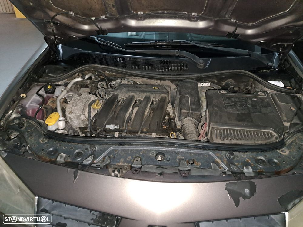 Renault Mégane 1.4 Confort Authentique - 6