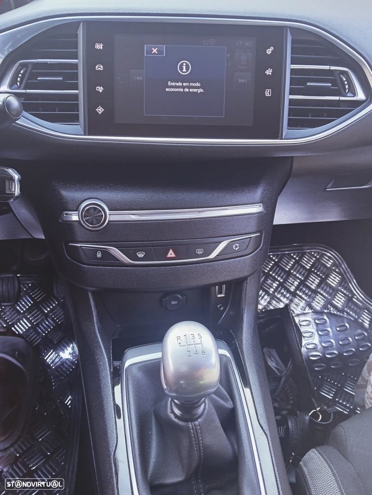Peugeot 308 SW - 12