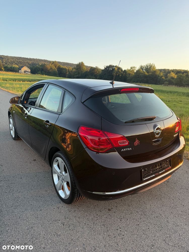 Opel Astra 1.4 - 6