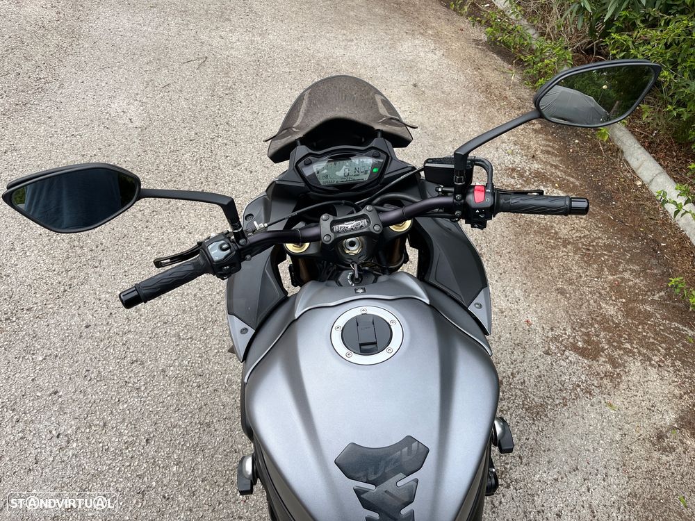 Suzuki GSX - 7