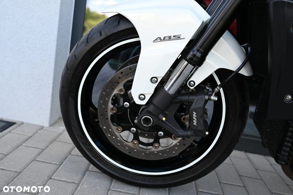 Suzuki GSX-R - 34