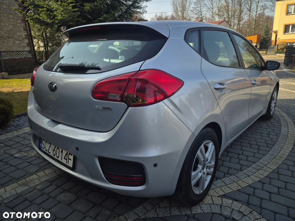 Kia Ceed 1.4 CVVT Dream Team Edition - 3