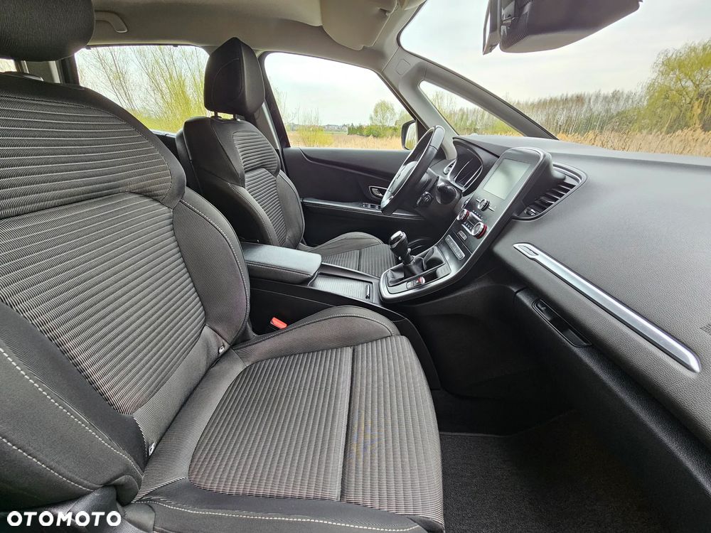 Renault Scenic ENERGY TCe 130 INTENS - 29