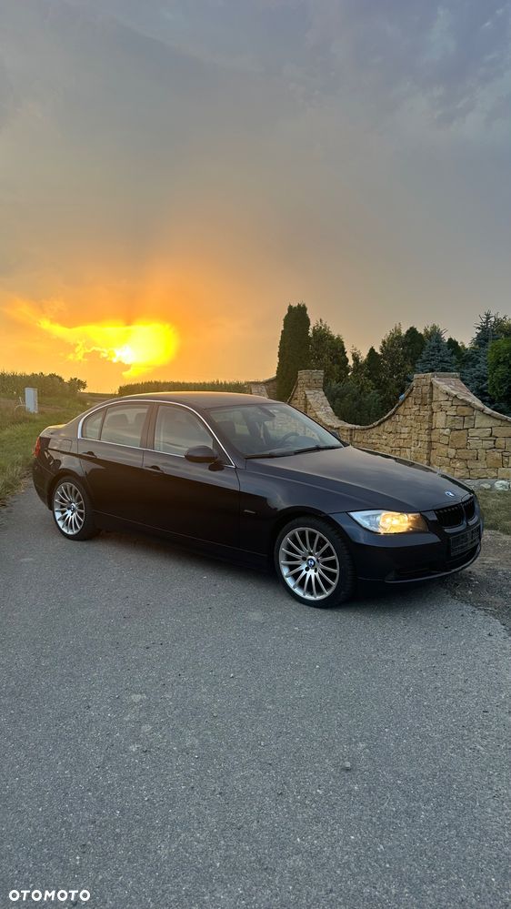 BMW Seria 3 320i - 1