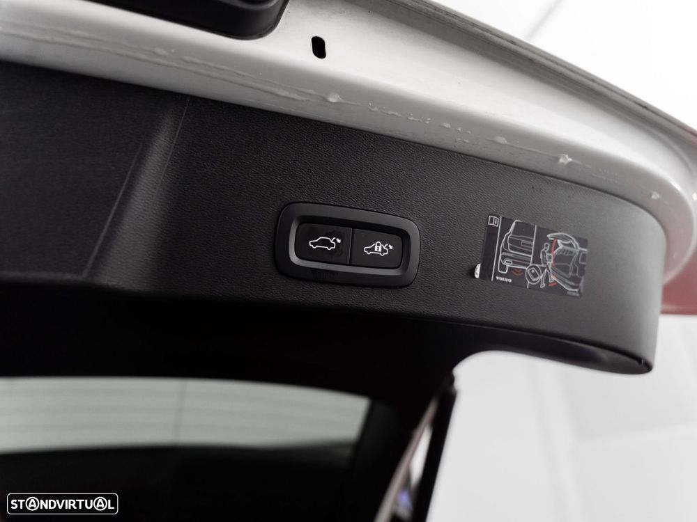 Volvo XC 40 1.5 T5 PHEV R-Design - 13