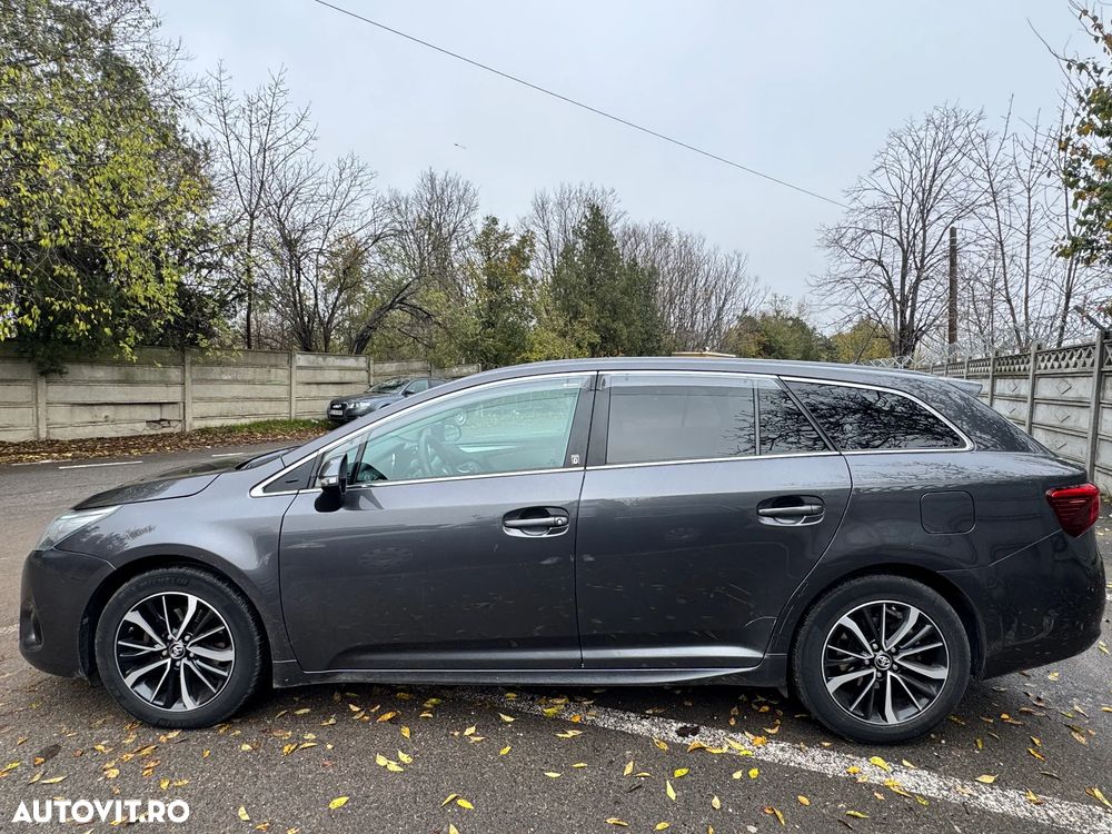 Toyota Avensis 1.8 Multidrive S Team Deutschland - 4