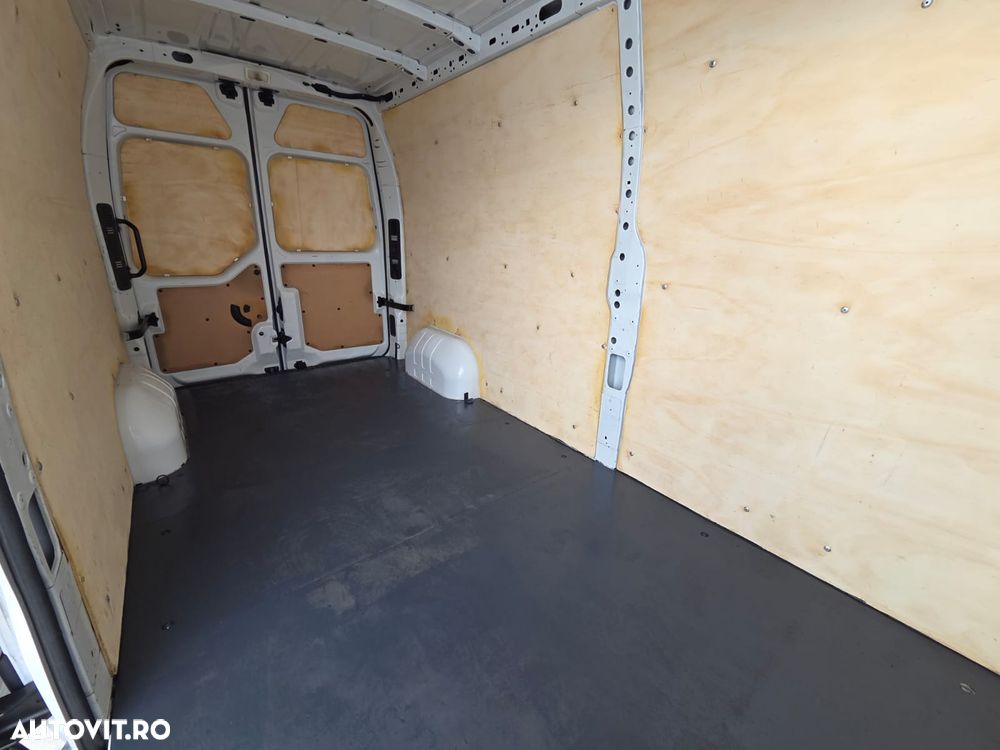 Renault New Master L3H2 - 12