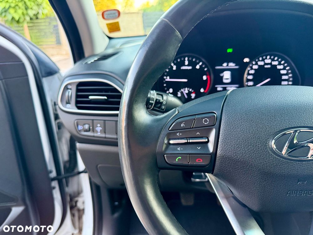 Hyundai i30 1.6 D GO Plus - 17