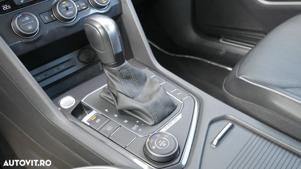 Volkswagen Tiguan - 5