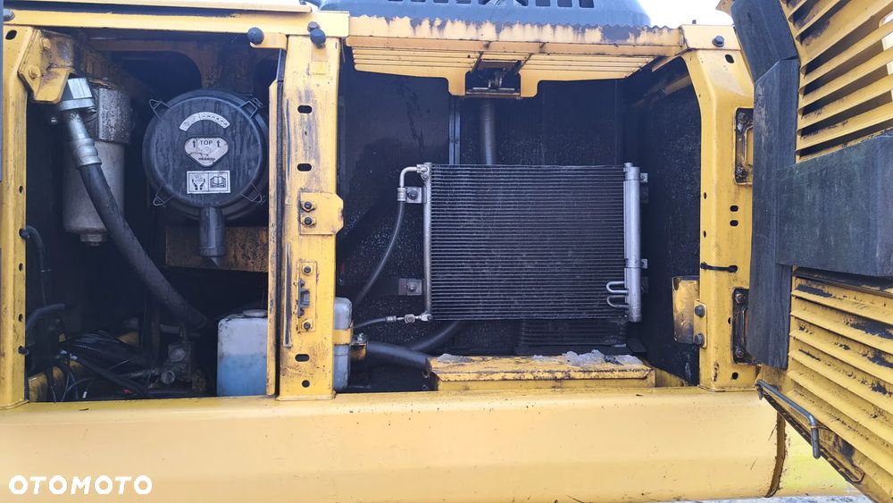 Komatsu PC 240 NLC-8 - 11