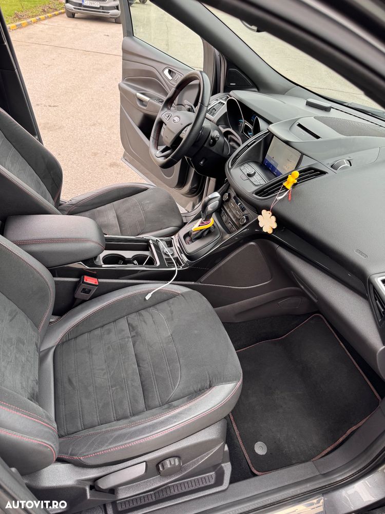 Ford Kuga 1.5 EcoBoost 4x4 Aut. ST-Line - 9