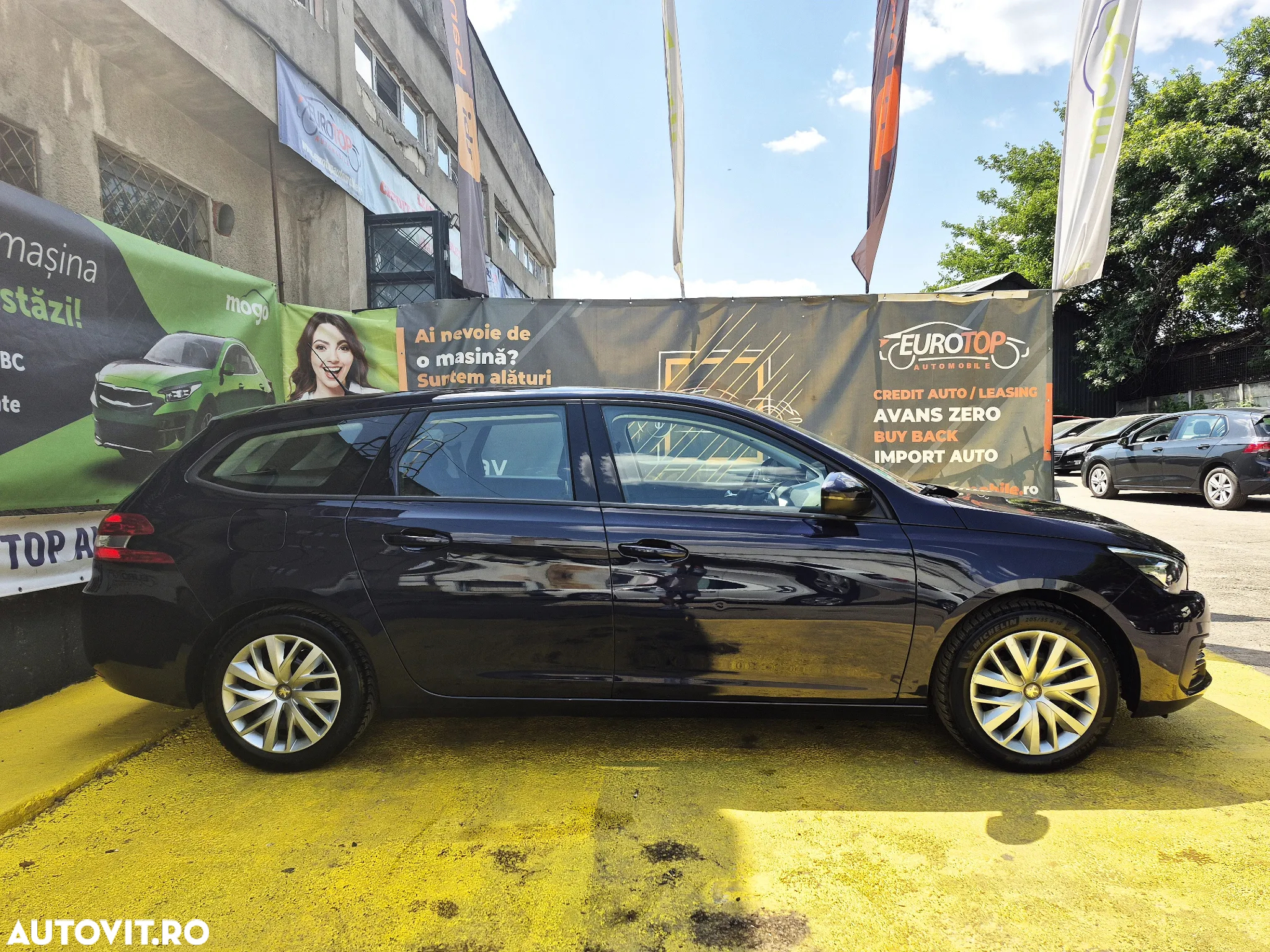 Peugeot 308 1.2 L PureTech Turbo S&S Allure - 9