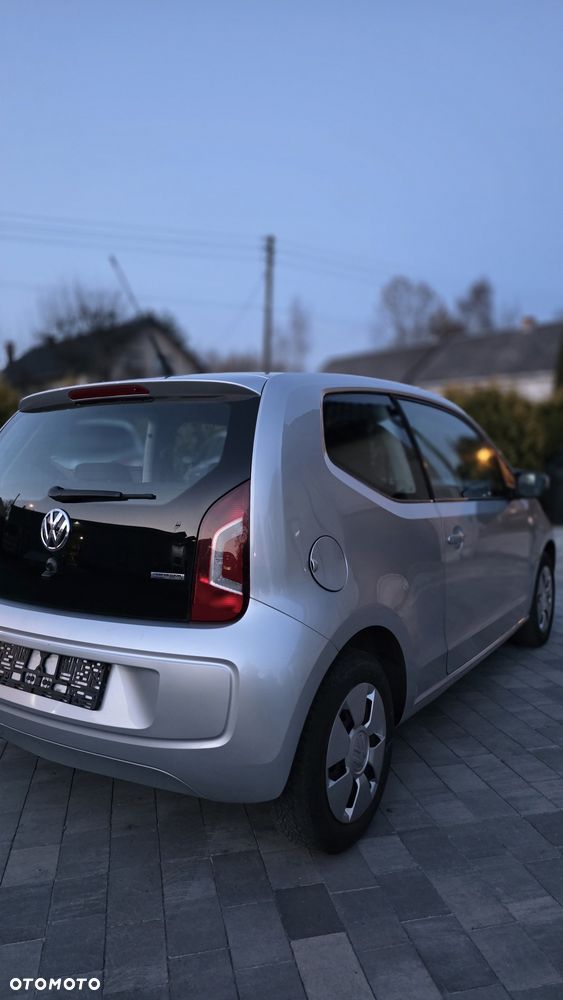 Volkswagen up! - 3