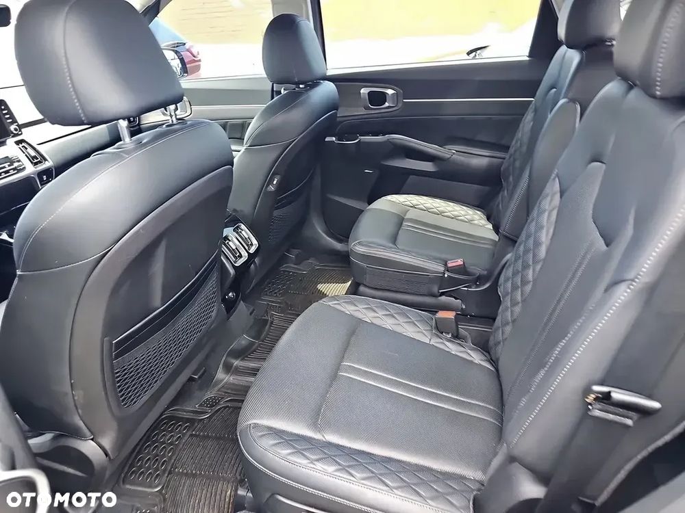 Kia Sorento - 9