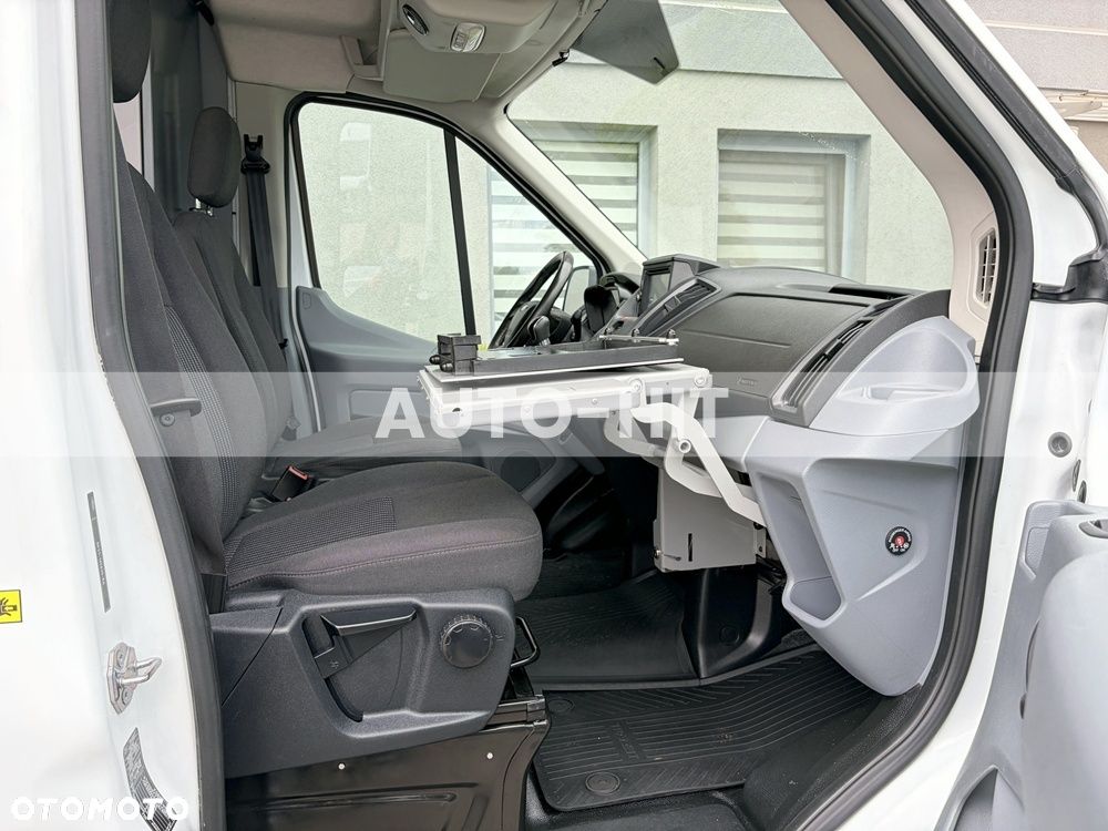 Ford Transit - 24