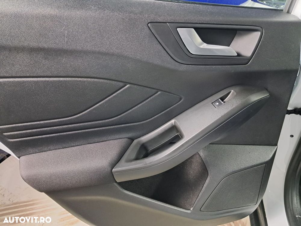 Ford Focus - 25