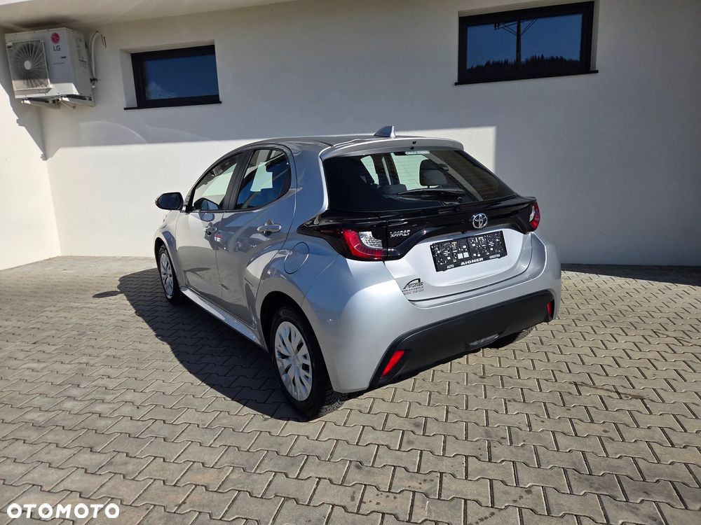 Toyota Yaris - 4