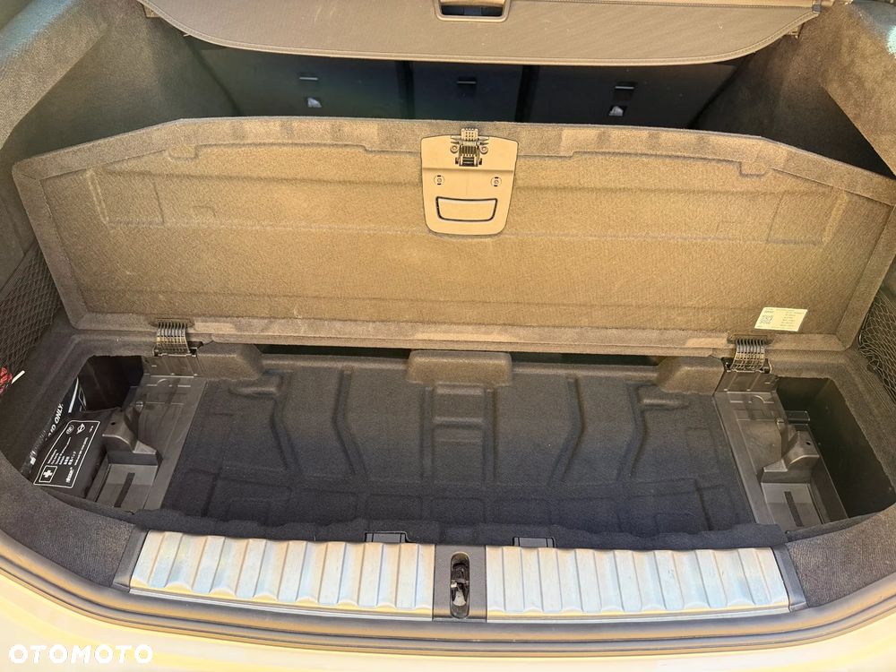 BMW Seria 3 320d xDrive Sport Line Shadow - 25