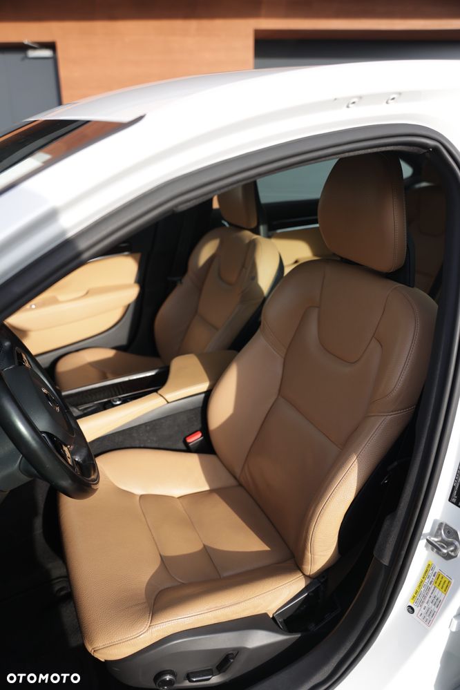 Volvo S90 T5 Geartronic Momentum Pro - 25