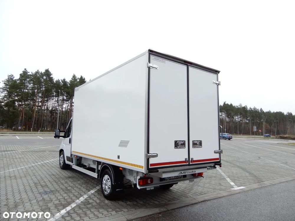 Fiat Ducato Serii 8 MAXI Wzmacniany 2.2 MultiJet3 H3-POWER 160 KM Chłodnia 4226 mm 8 Euro Palet Boczne Drzwi Agregat Zanotti -20*C Android Auto Carplay Stan Auta JAK NOWY POLECAM - 5